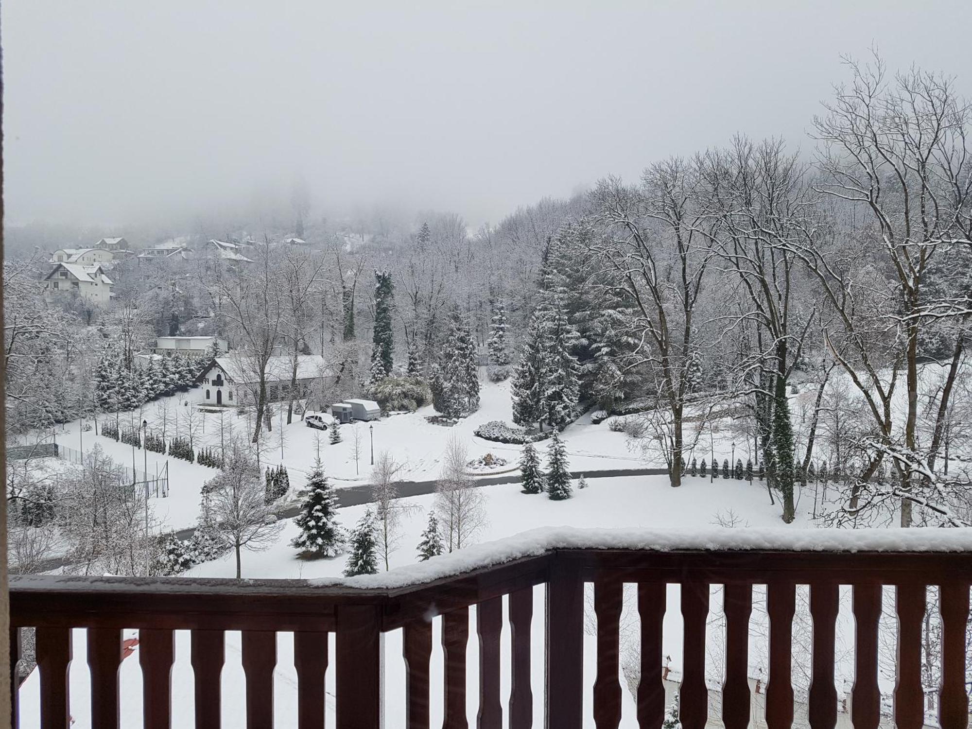Hotel Esprit Brasov Luaran gambar