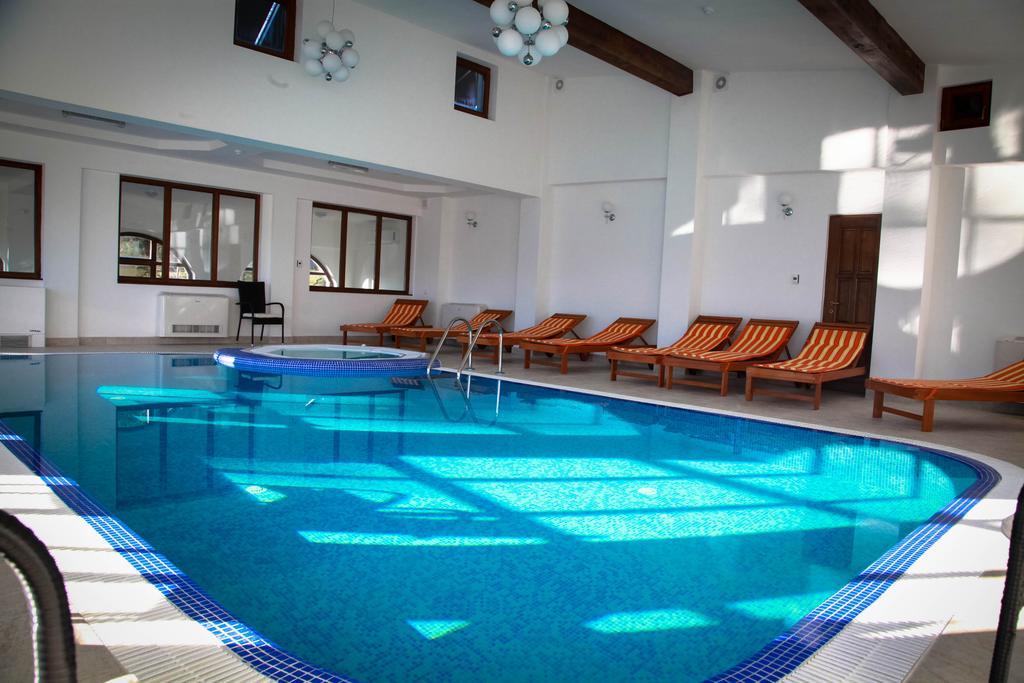 Hotel Esprit Brasov Luaran gambar