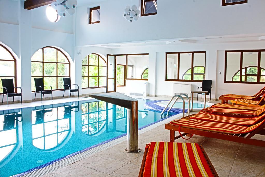 Hotel Esprit Brasov Luaran gambar