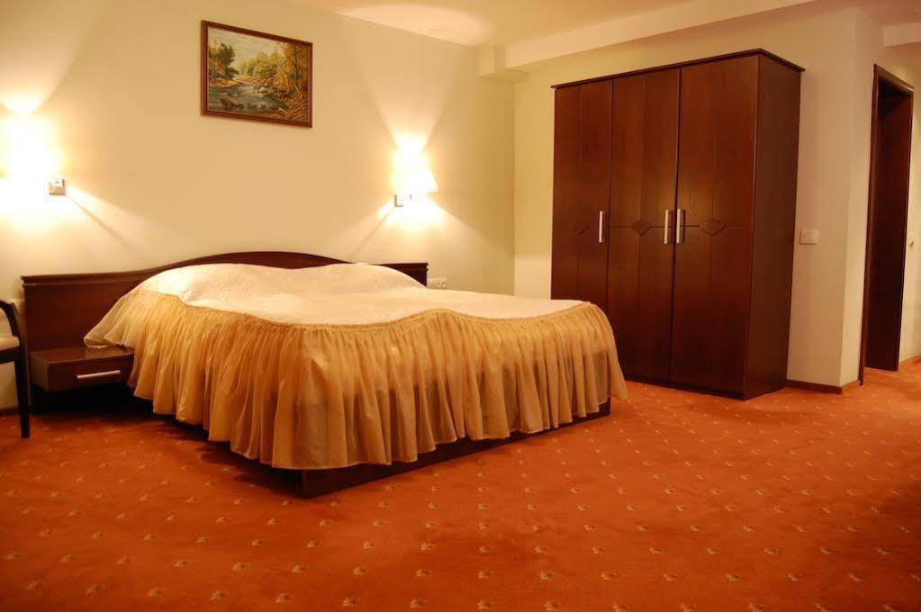 Hotel Esprit Brasov Luaran gambar